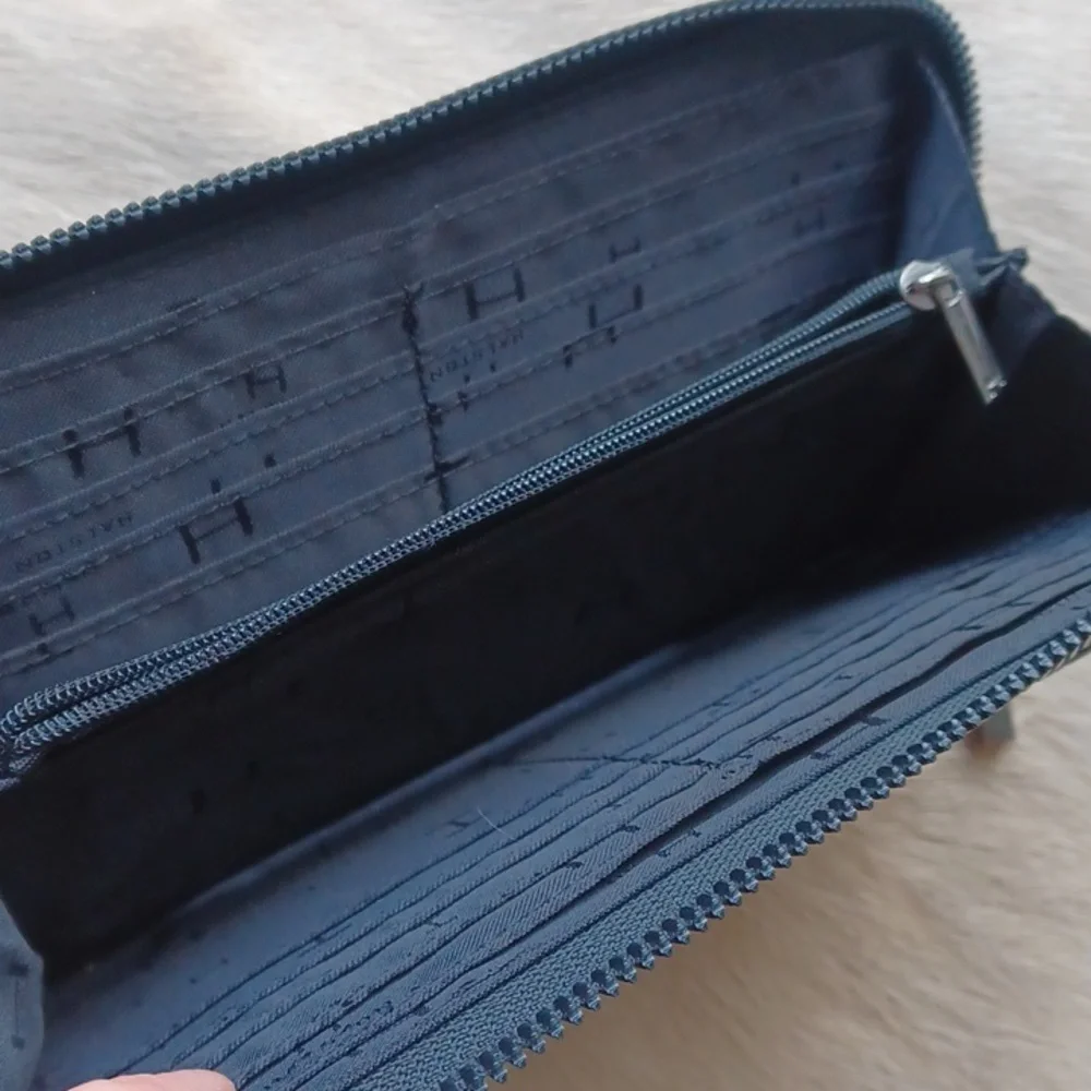 Halston wallet